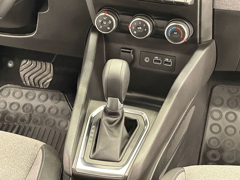 2025 Benzin Otomatik Renault Clio Gri Polat Araç Dizayn Otomotiv İnşaat Sanayi Ve Ticaret Limited Şirketi