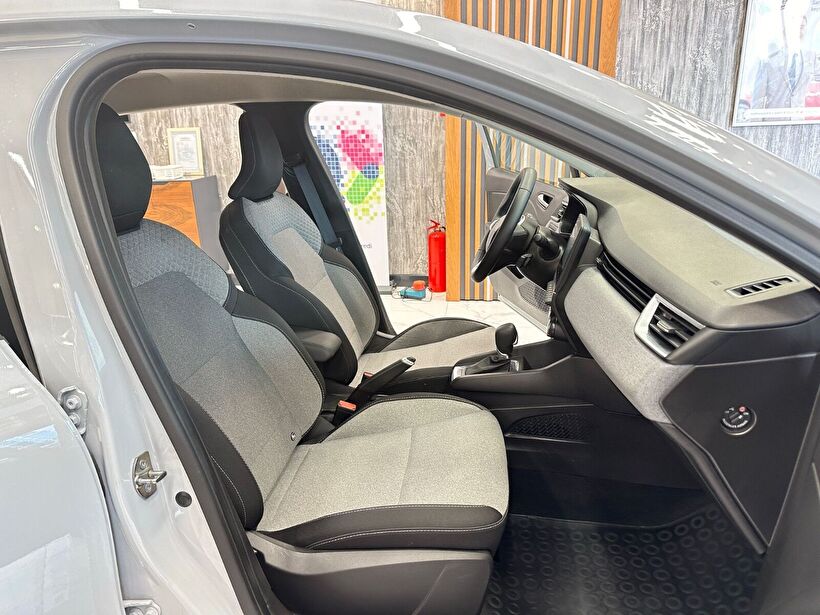 2025 Benzin Otomatik Renault Clio Gri Polat Araç Dizayn Otomotiv İnşaat Sanayi Ve Ticaret Limited Şirketi