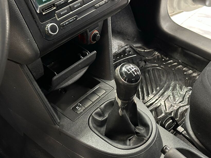 2013 Dizel Manuel Volkswagen Caddy Beyaz Polat Araç Dizayn Otomotiv İnşaat Sanayi Ve Ticaret Limited Şirketi