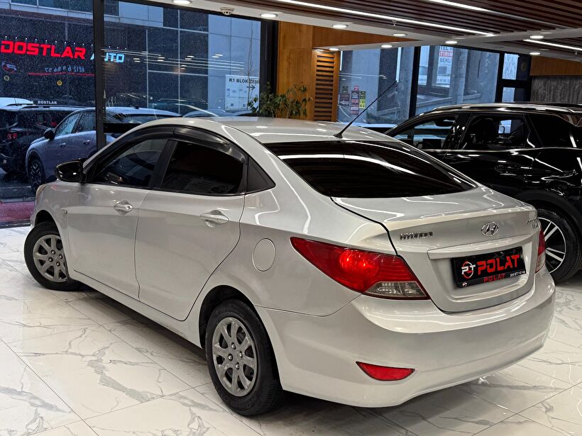 2013 Dizel Otomatik Hyundai Accent Blue Gümüş Gri Polat Araç Dizayn Otomotiv İnşaat Sanayi Ve Ticaret Limited Şirketi