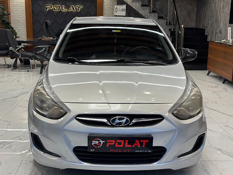 2013 Dizel Otomatik Hyundai Accent Blue Gümüş Gri Polat Araç Dizayn Otomotiv İnşaat Sanayi Ve Ticaret Limited Şirketi