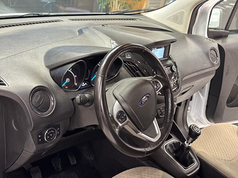 2021 Dizel Manuel Ford Tourneo Courier Journey Beyaz Polat Araç Dizayn Otomotiv İnşaat Sanayi Ve Ticaret Limited Şirketi