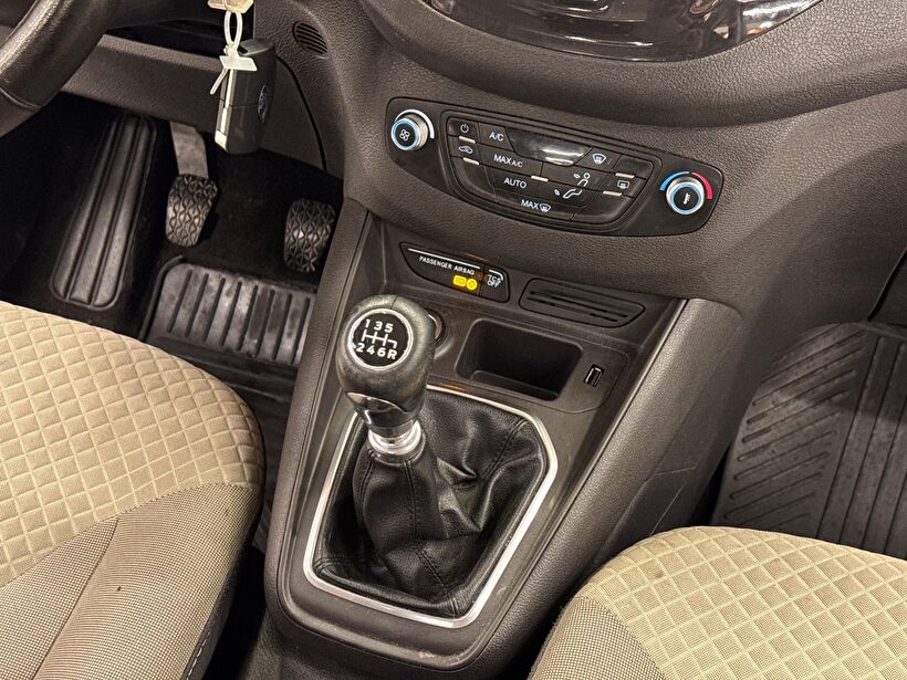 2021 Dizel Manuel Ford Tourneo Courier Journey Beyaz Polat Araç Dizayn Otomotiv İnşaat Sanayi Ve Ticaret Limited Şirketi