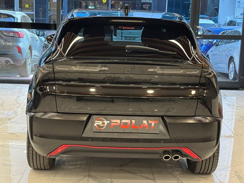 2025 Benzin Otomatik Alfa Romeo Junior Ibrida Siyah Polat Araç Dizayn Otomotiv İnşaat Sanayi Ve Ticaret Limited Şirketi