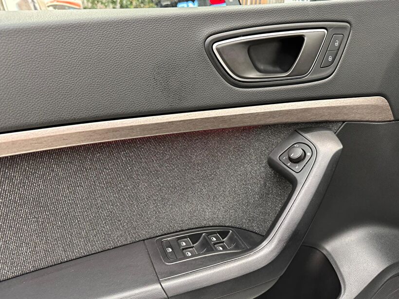 2024 Benzin Otomatik Seat Ateca Gri Polat Araç Dizayn Otomotiv İnşaat Sanayi Ve Ticaret Limited Şirketi