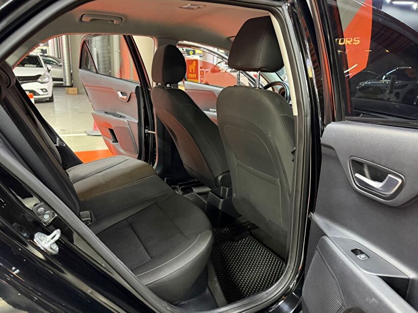 2021 Benzin Otomatik Kia Rio Siyah Polat Araç Dizayn Otomotiv İnşaat Sanayi Ve Ticaret Limited Şirketi