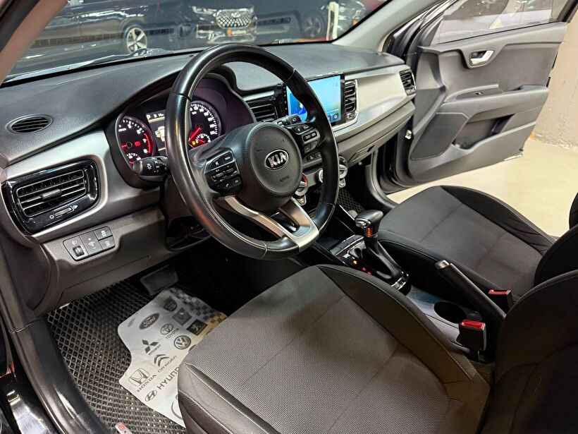 2021 Benzin Otomatik Kia Rio Siyah Polat Araç Dizayn Otomotiv İnşaat Sanayi Ve Ticaret Limited Şirketi
