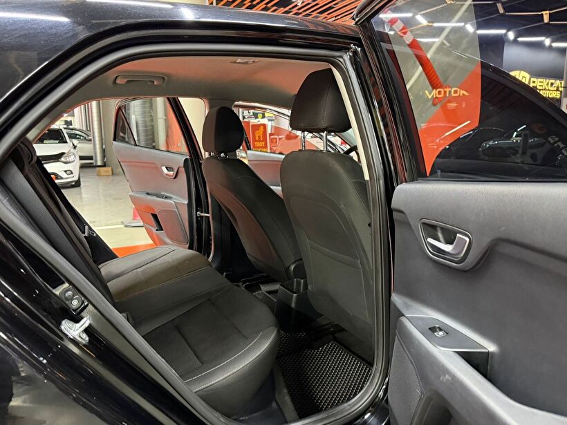 2021 Benzin Otomatik Kia Rio Siyah Polat Araç Dizayn Otomotiv İnşaat Sanayi Ve Ticaret Limited Şirketi