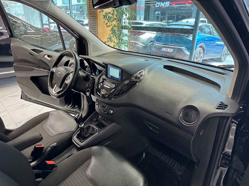 2022 Dizel Manuel Ford Tourneo Courier Siyah Polat Araç Dizayn Otomotiv İnşaat Sanayi Ve Ticaret Limited Şirketi
