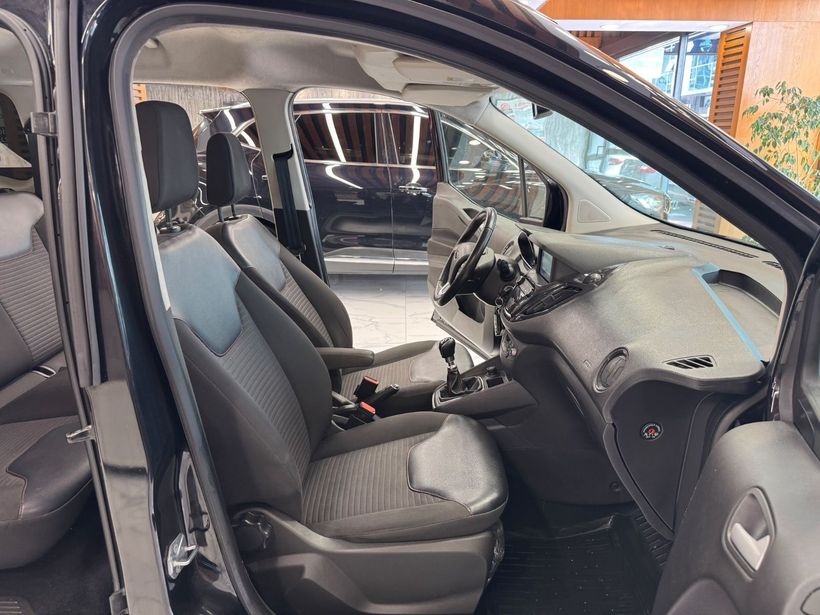 2022 Dizel Manuel Ford Tourneo Courier Siyah Polat Araç Dizayn Otomotiv İnşaat Sanayi Ve Ticaret Limited Şirketi
