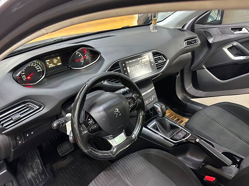 2015 Benzin Otomatik Peugeot 308 Gümüş Gri Polat Araç Dizayn Otomotiv İnşaat Sanayi Ve Ticaret Limited Şirketi