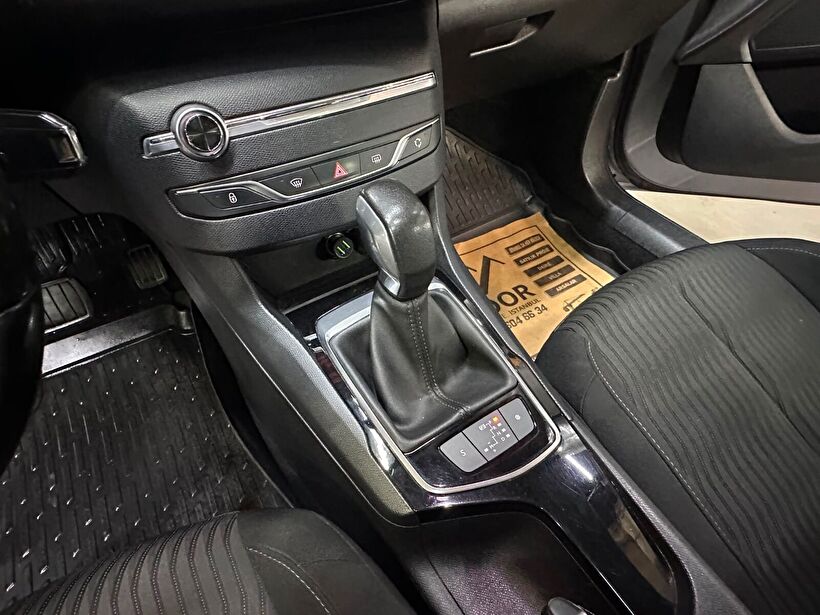 2015 Benzin Otomatik Peugeot 308 Gümüş Gri Polat Araç Dizayn Otomotiv İnşaat Sanayi Ve Ticaret Limited Şirketi