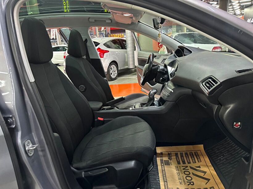 2015 Benzin Otomatik Peugeot 308 Gümüş Gri Polat Araç Dizayn Otomotiv İnşaat Sanayi Ve Ticaret Limited Şirketi