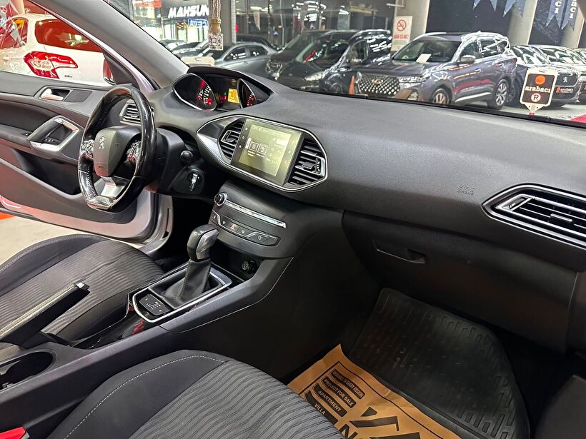 2015 Benzin Otomatik Peugeot 308 Gümüş Gri Polat Araç Dizayn Otomotiv İnşaat Sanayi Ve Ticaret Limited Şirketi