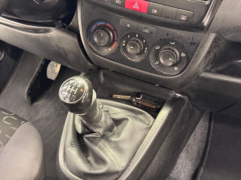 2014 Dizel Manuel Fiat Doblo Gri Polat Araç Dizayn Otomotiv İnşaat Sanayi Ve Ticaret Limited Şirketi