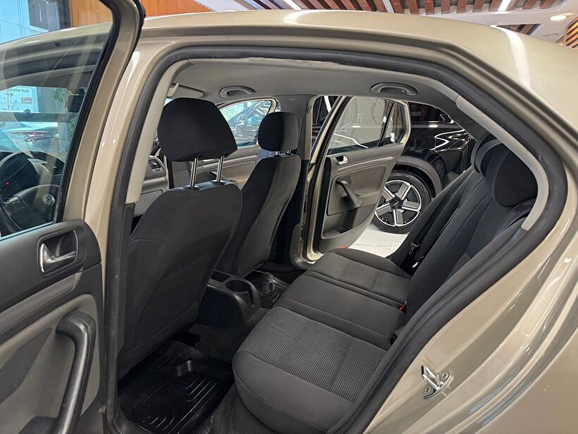 2006 Benzin Otomatik Volkswagen Jetta Bej Polat Araç Dizayn Otomotiv İnşaat Sanayi Ve Ticaret Limited Şirketi
