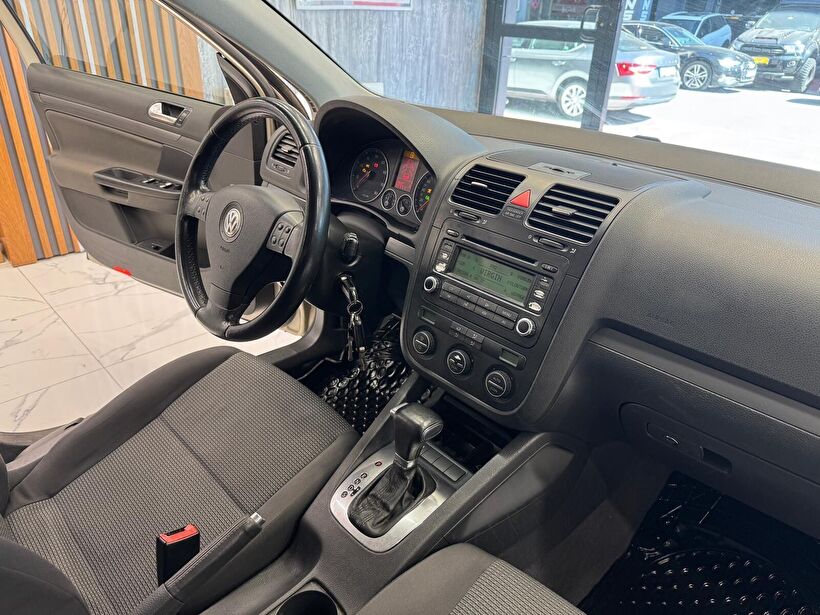 2006 Benzin Otomatik Volkswagen Jetta Bej Polat Araç Dizayn Otomotiv İnşaat Sanayi Ve Ticaret Limited Şirketi