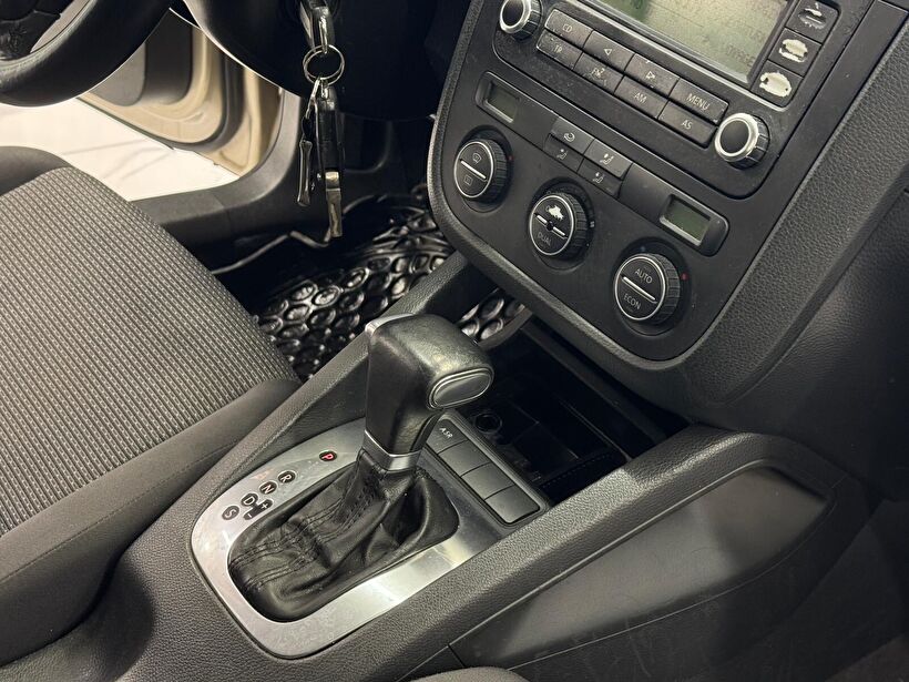 2006 Benzin Otomatik Volkswagen Jetta Bej Polat Araç Dizayn Otomotiv İnşaat Sanayi Ve Ticaret Limited Şirketi