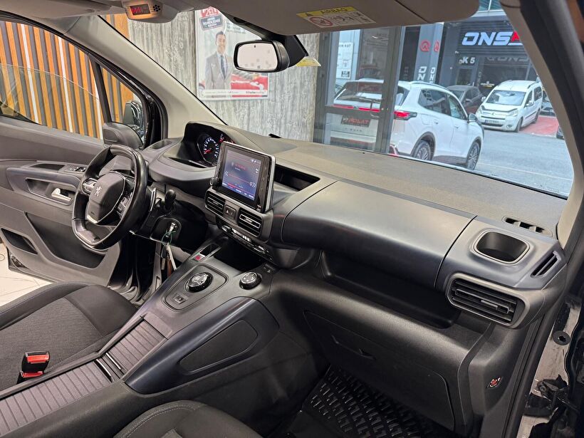 2021 Dizel Otomatik Peugeot Rifter Siyah Polat Araç Dizayn Otomotiv İnşaat Sanayi Ve Ticaret Limited Şirketi