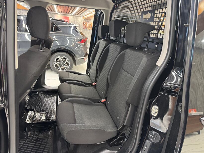 2021 Dizel Otomatik Peugeot Rifter Siyah Polat Araç Dizayn Otomotiv İnşaat Sanayi Ve Ticaret Limited Şirketi