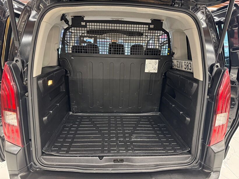 2021 Dizel Otomatik Peugeot Rifter Siyah Polat Araç Dizayn Otomotiv İnşaat Sanayi Ve Ticaret Limited Şirketi