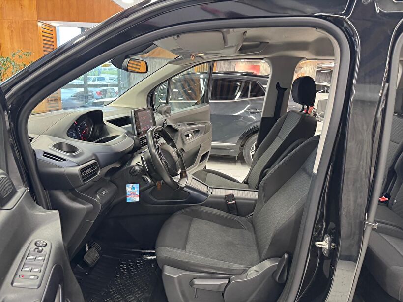 2021 Dizel Otomatik Peugeot Rifter Siyah Polat Araç Dizayn Otomotiv İnşaat Sanayi Ve Ticaret Limited Şirketi