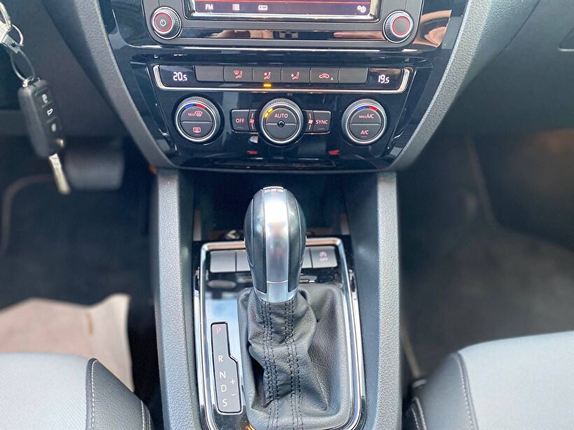 2017 Benzin Otomatik Volkswagen Jetta Beyaz Polat Araç Dizayn Otomotiv İnşaat Sanayi Ve Ticaret Limited Şirketi