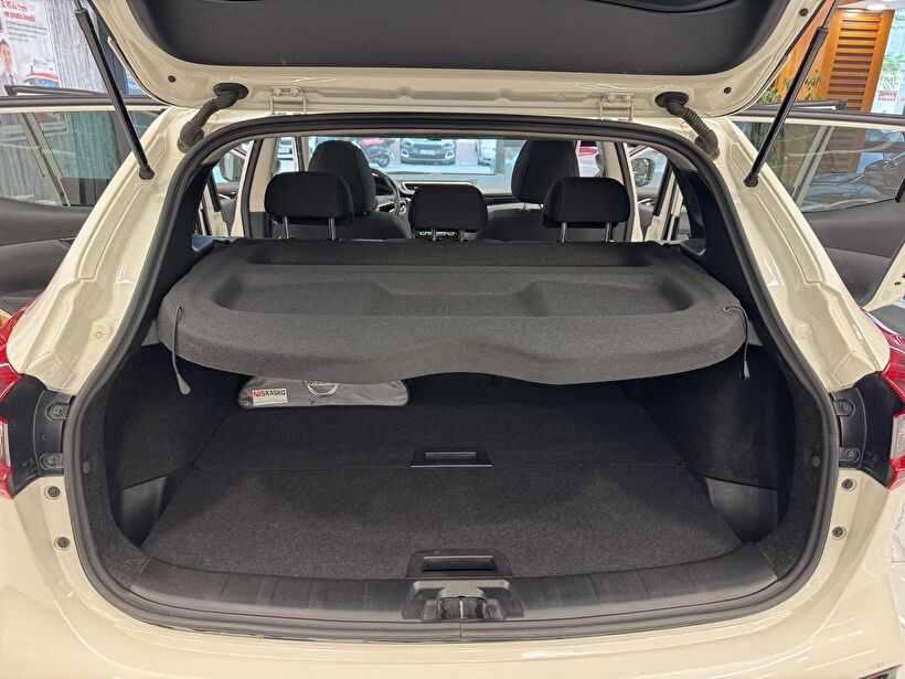 2020 Dizel Otomatik Nissan Qashqai Beyaz Polat Araç Dizayn Otomotiv İnşaat Sanayi Ve Ticaret Limited Şirketi