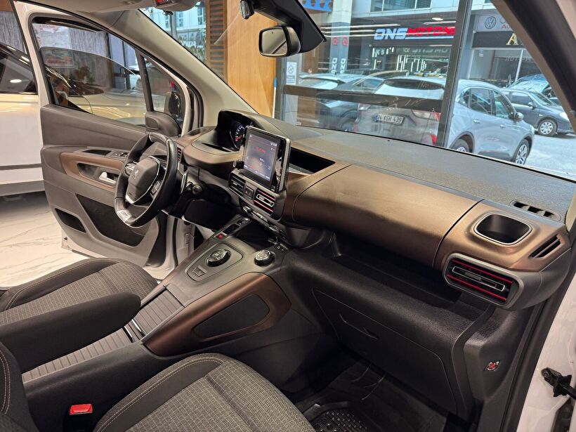 2023 Dizel Otomatik Peugeot Rifter Beyaz Polat Araç Dizayn Otomotiv İnşaat Sanayi Ve Ticaret Limited Şirketi