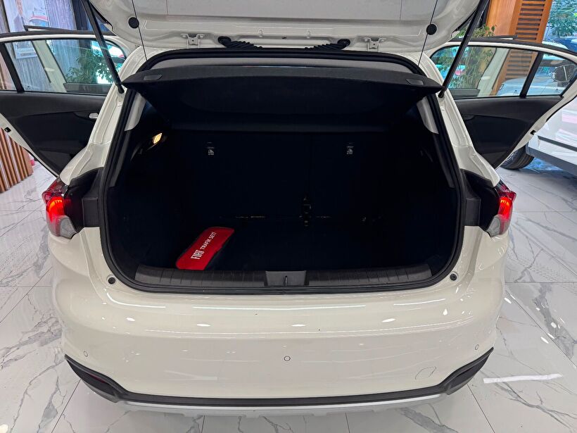 2025 Dizel Otomatik Fiat Egea Cross Beyaz Polat Araç Dizayn Otomotiv İnşaat Sanayi Ve Ticaret Limited Şirketi