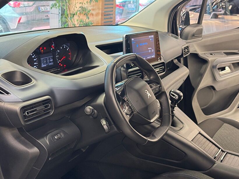 2025 Dizel Otomatik Fiat Egea Cross Beyaz Polat Araç Dizayn Otomotiv İnşaat Sanayi Ve Ticaret Limited Şirketi