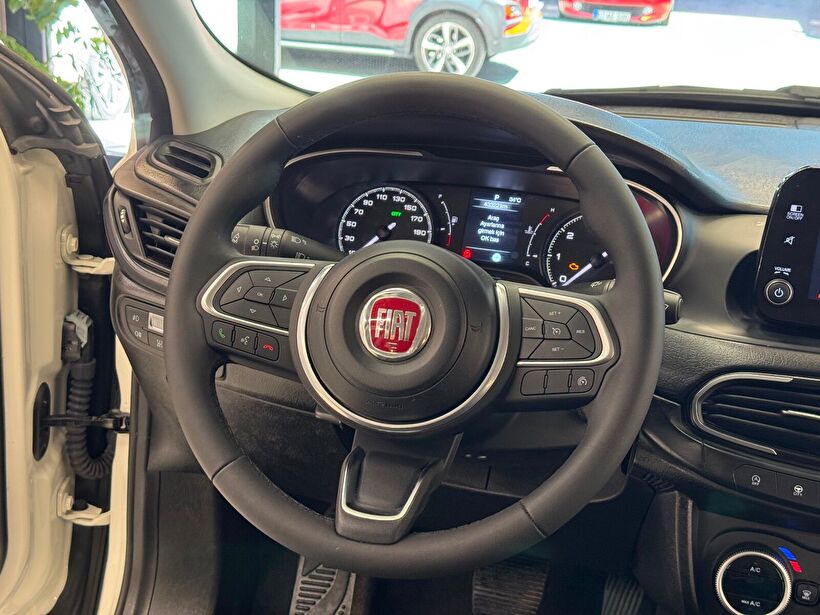 2025 Dizel Otomatik Fiat Egea Cross Beyaz Polat Araç Dizayn Otomotiv İnşaat Sanayi Ve Ticaret Limited Şirketi