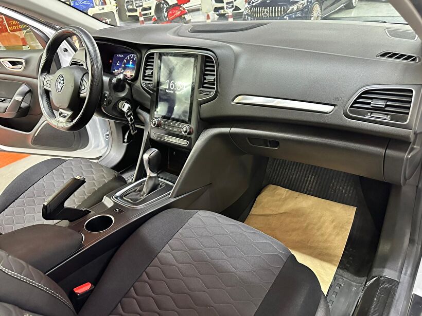 2022 Benzin Otomatik Renault Megane Beyaz Polat Araç Dizayn Otomotiv İnşaat Sanayi Ve Ticaret Limited Şirketi