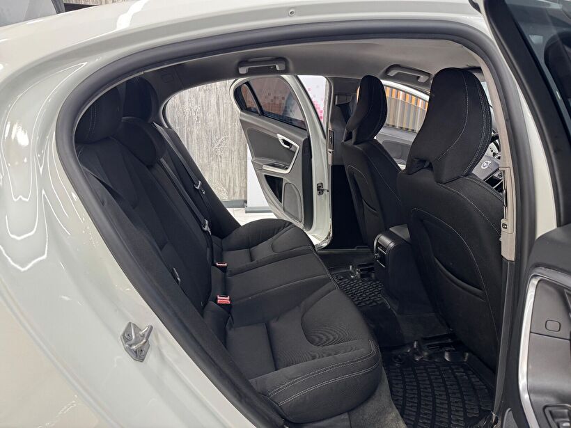 2014 Dizel Otomatik Volvo S60 Beyaz Polat Araç Dizayn Otomotiv İnşaat Sanayi Ve Ticaret Limited Şirketi
