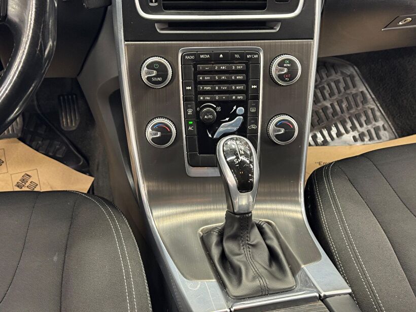 2014 Dizel Otomatik Volvo S60 Beyaz Polat Araç Dizayn Otomotiv İnşaat Sanayi Ve Ticaret Limited Şirketi