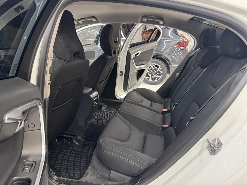 2014 Dizel Otomatik Volvo S60 Beyaz Polat Araç Dizayn Otomotiv İnşaat Sanayi Ve Ticaret Limited Şirketi