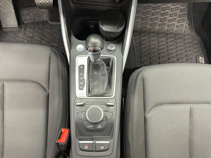 2020 Benzin Otomatik Audi Q2 Gri Polat Araç Dizayn Otomotiv İnşaat Sanayi Ve Ticaret Limited Şirketi