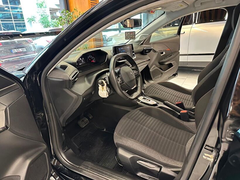 2023 Benzin Otomatik Peugeot 208 Siyah Polat Araç Dizayn Otomotiv İnşaat Sanayi Ve Ticaret Limited Şirketi