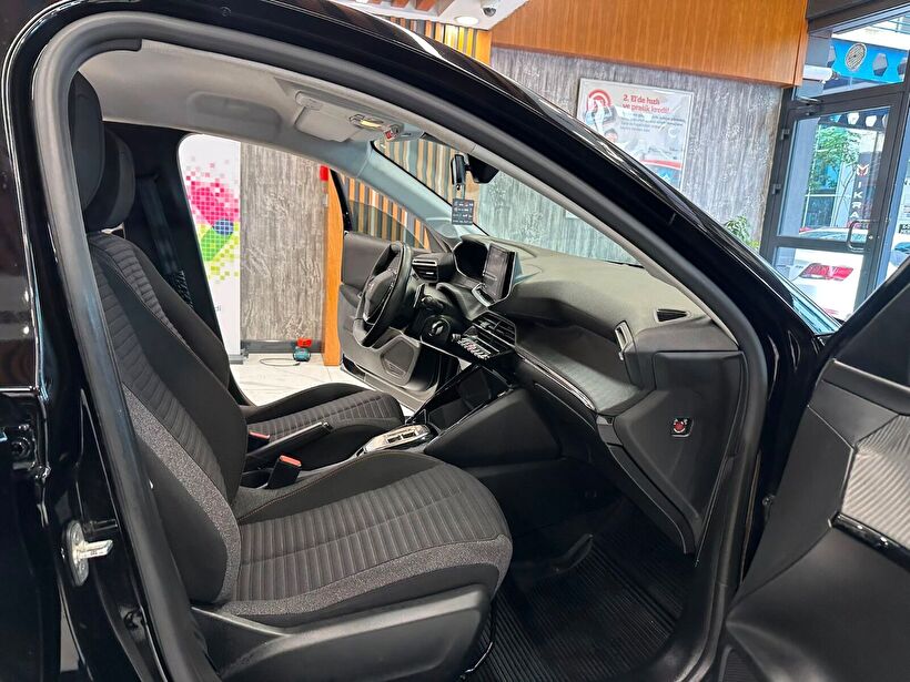 2023 Benzin Otomatik Peugeot 208 Siyah Polat Araç Dizayn Otomotiv İnşaat Sanayi Ve Ticaret Limited Şirketi