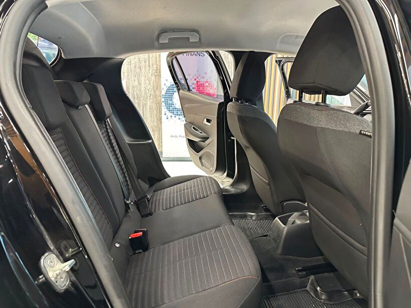 2023 Benzin Otomatik Peugeot 208 Siyah Polat Araç Dizayn Otomotiv İnşaat Sanayi Ve Ticaret Limited Şirketi
