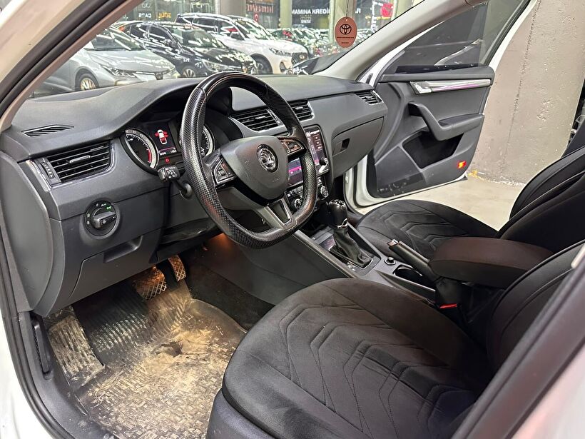 2018 Dizel Otomatik Skoda Octavia Beyaz Polat Araç Dizayn Otomotiv İnşaat Sanayi Ve Ticaret Limited Şirketi