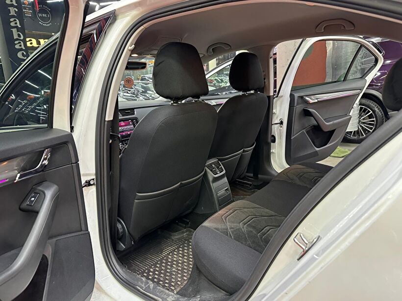 2018 Dizel Otomatik Skoda Octavia Beyaz Polat Araç Dizayn Otomotiv İnşaat Sanayi Ve Ticaret Limited Şirketi