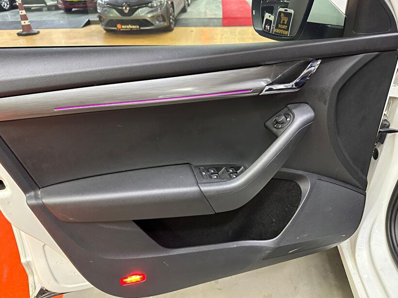 2018 Dizel Otomatik Skoda Octavia Beyaz Polat Araç Dizayn Otomotiv İnşaat Sanayi Ve Ticaret Limited Şirketi