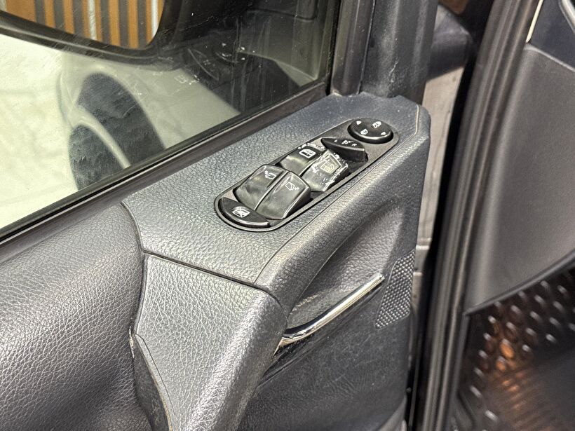 2013 Dizel Otomatik Mercedes-Benz Viano Siyah Polat Araç Dizayn Otomotiv İnşaat Sanayi Ve Ticaret Limited Şirketi