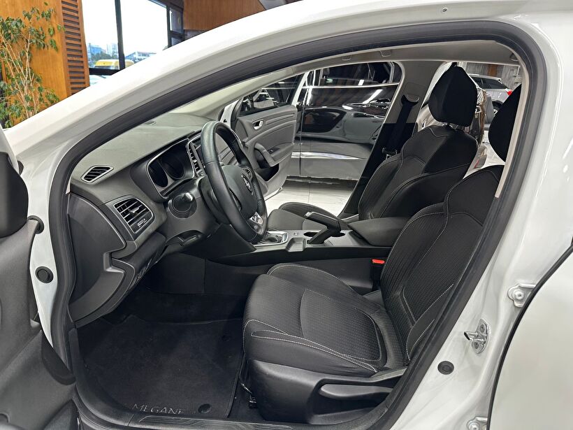 2020 Dizel Otomatik Renault Megane Beyaz Polat Araç Dizayn Otomotiv İnşaat Sanayi Ve Ticaret Limited Şirketi