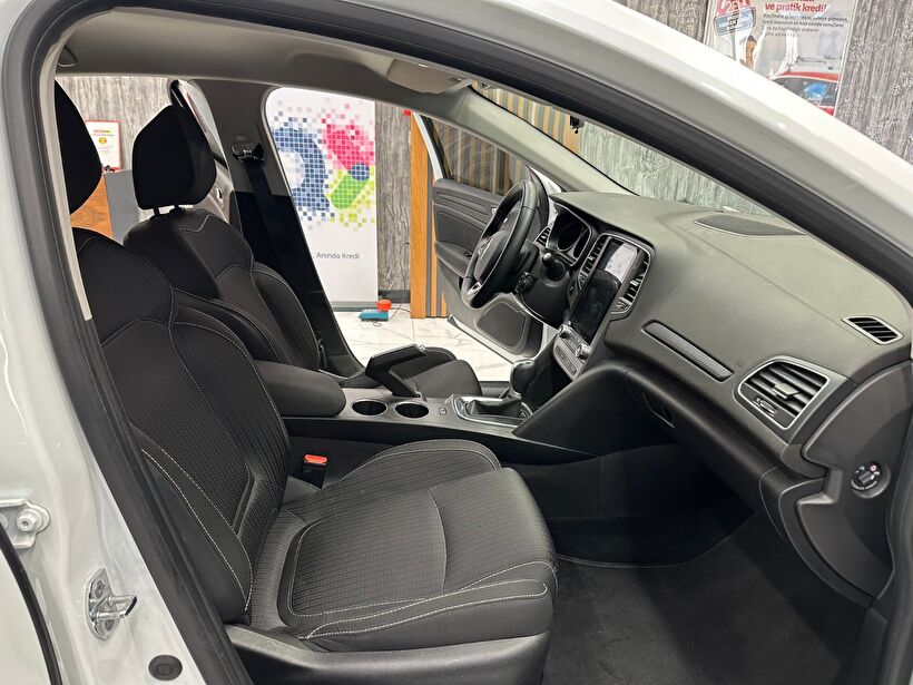 2020 Dizel Otomatik Renault Megane Beyaz Polat Araç Dizayn Otomotiv İnşaat Sanayi Ve Ticaret Limited Şirketi