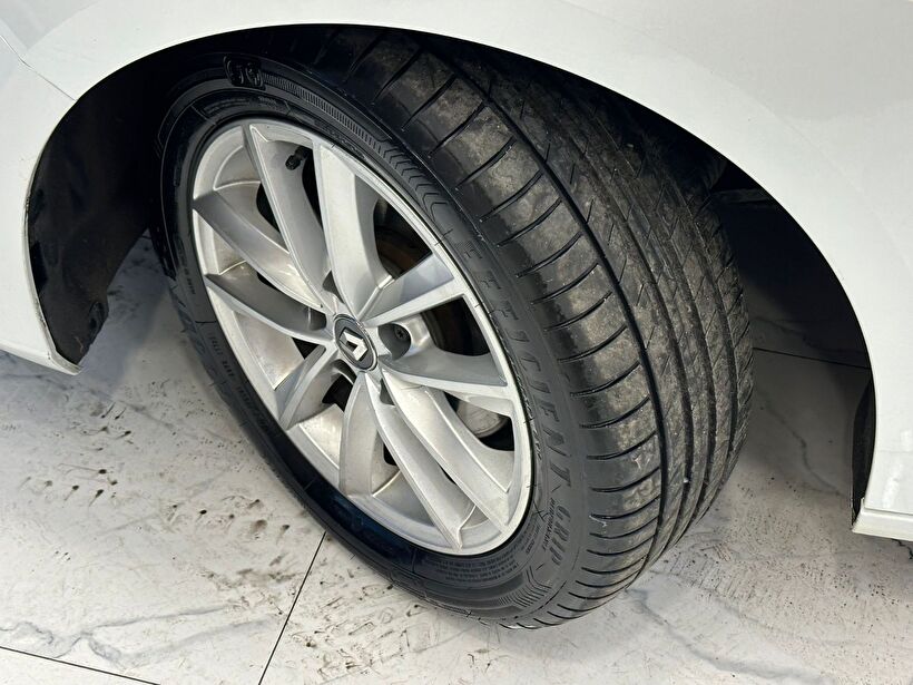 2020 Dizel Otomatik Renault Megane Beyaz Polat Araç Dizayn Otomotiv İnşaat Sanayi Ve Ticaret Limited Şirketi