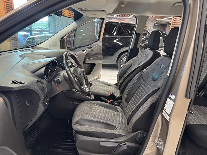 2022 Dizel Manuel Ford Tourneo Courier Gri Polat Araç Dizayn Otomotiv İnşaat Sanayi Ve Ticaret Limited Şirketi