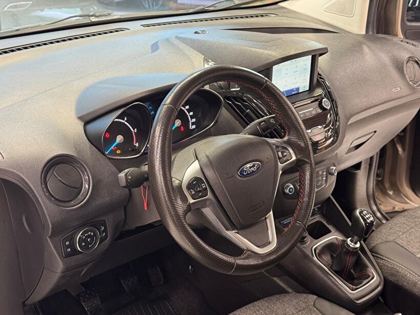 2022 Dizel Manuel Ford Tourneo Courier Gri Polat Araç Dizayn Otomotiv İnşaat Sanayi Ve Ticaret Limited Şirketi