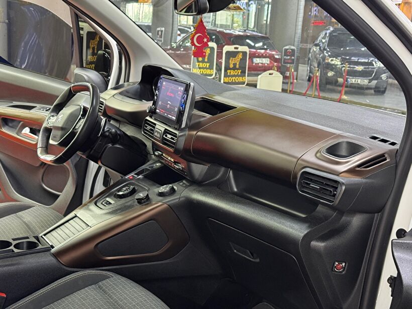 2023 Dizel Otomatik Peugeot Rifter Beyaz Polat Araç Dizayn Otomotiv İnşaat Sanayi Ve Ticaret Limited Şirketi